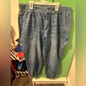 AEO Cargo Joggers w/ Elastic Waist